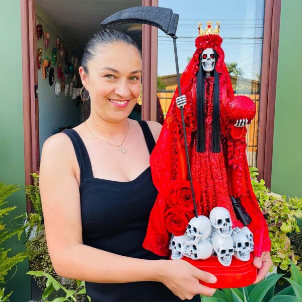 Santa Muerte Platinum Roja 65cm