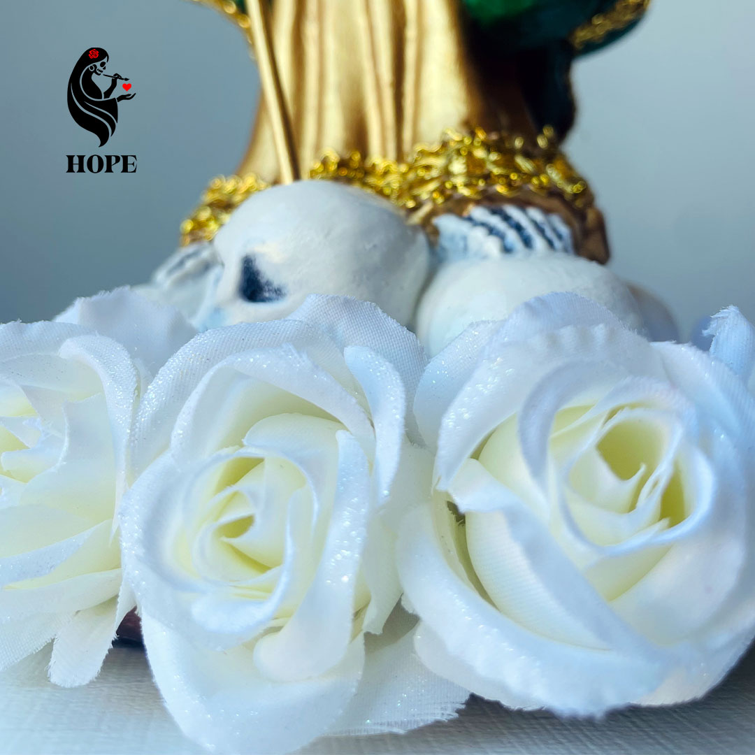 Santa Muerte Premium Dorada y Dolares - Abundancia, Exito, Estabilidad en 30cm - Imagen 8
